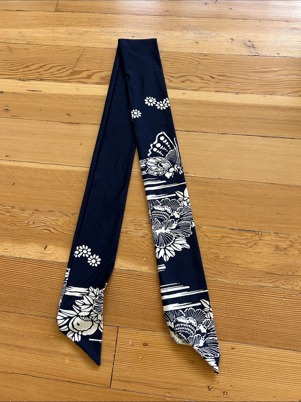 NANETTE LEPORE swimming suit belt brand new — blue with white flower pattern